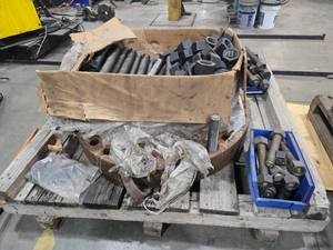 lot 60001 image: Blind Flange and Bolts