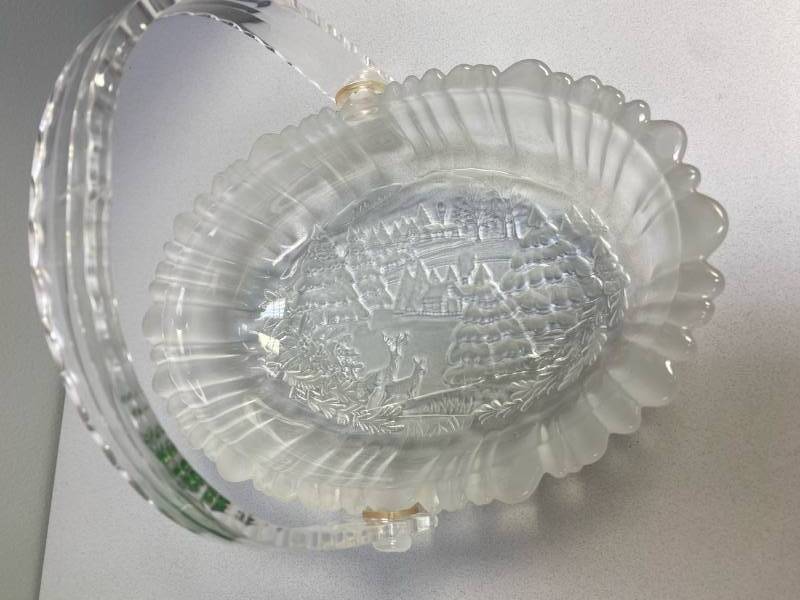 lot 201 image: Glass basket with nature scene etched in- RARE FIND