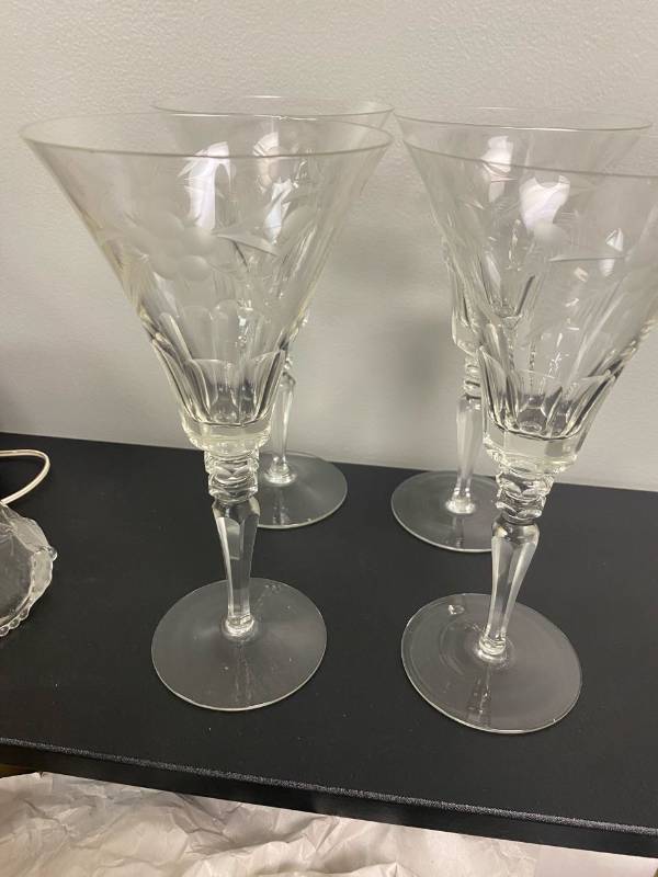 lot 2535 image: Elegant Antique Martini Glasses- Set of (4)