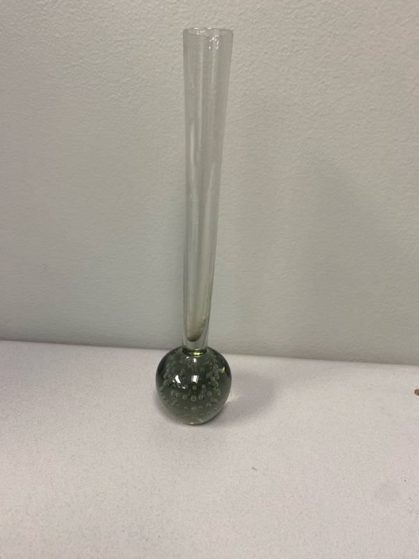 lot 2543 image: Vintage Hand Blown Smoke Glass Controlled Bubble Art Glass Bud Vase 8 tall