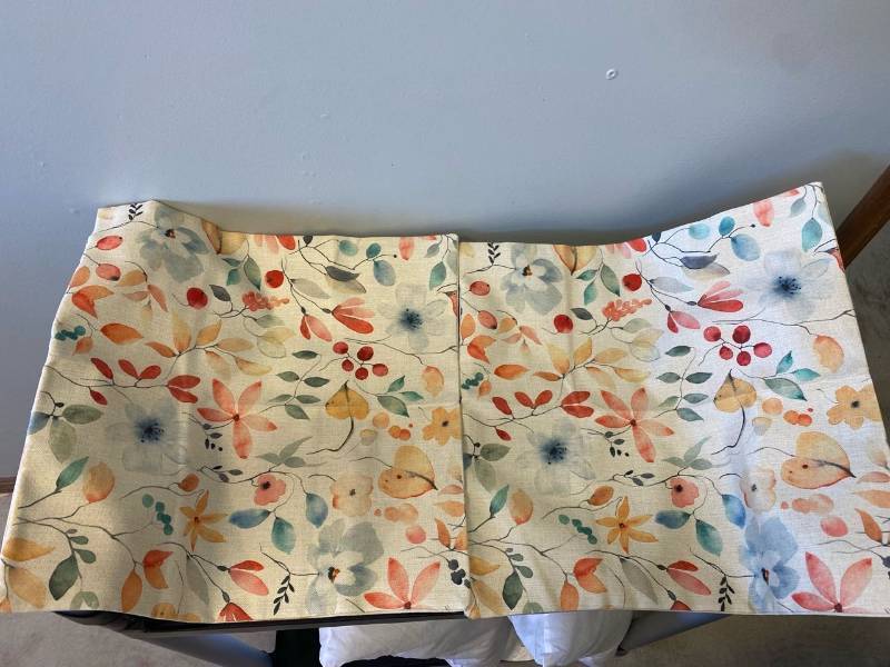 lot 2556 image: (2) Floral indooroutdoor throw pillow cases 18x18