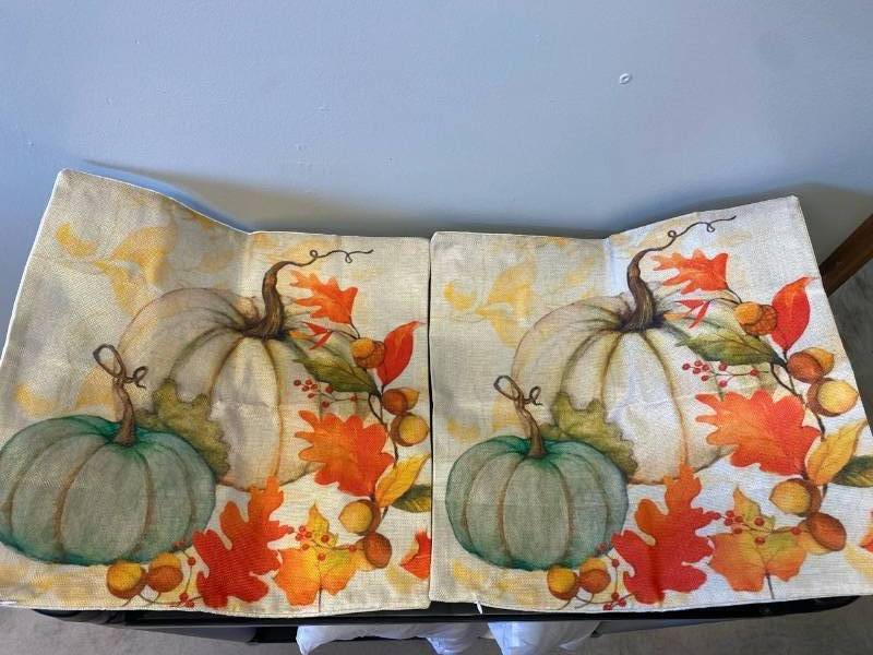 lot 2557 image: (2) Fall decor Throw pillow cases 18x18in.