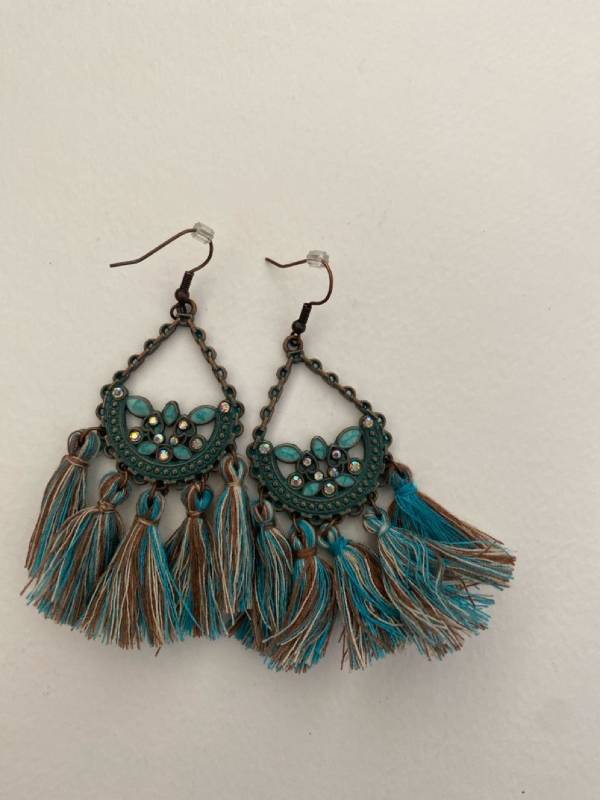 lot 2466 image: Greenish blue and tan fringe earrings