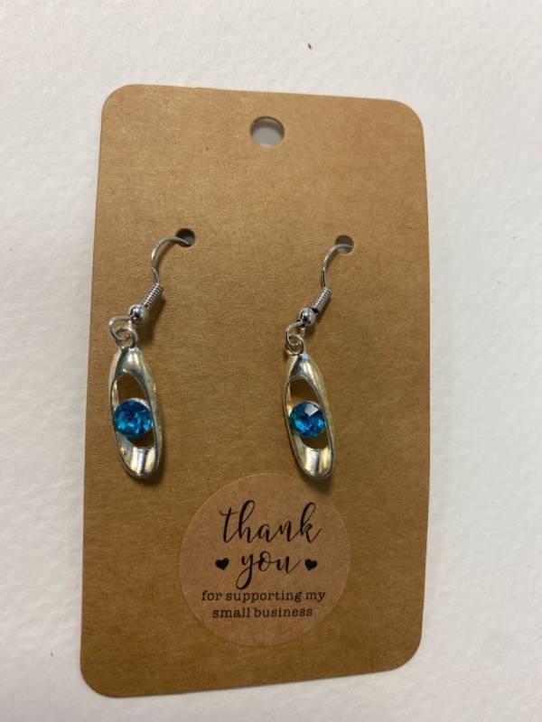 lot 2516 image: Dainty Blue and Silver dangle earrings- NEW