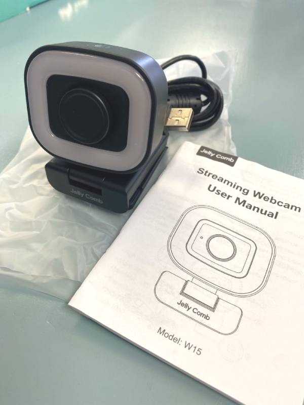 lot 2366 image: Jellycomb streaming webcam, three color lights, fast auto focus, 1080 P60 FPS, magnetic privacy cover.