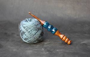 lot 12133 image: Handcrafted Resin epoxy & Wood Mix Crochet Hooks Ergonomic Soft Handle Needles Knit Weave Craft Yarn Different Size, Crochet Hooks(6mm)