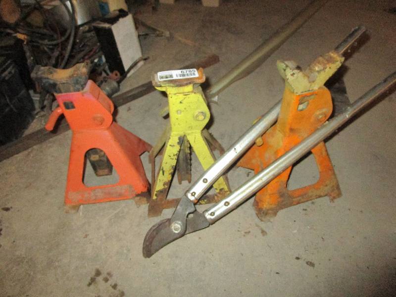 Set Of Floor Jacks And More Heritage Tow Service