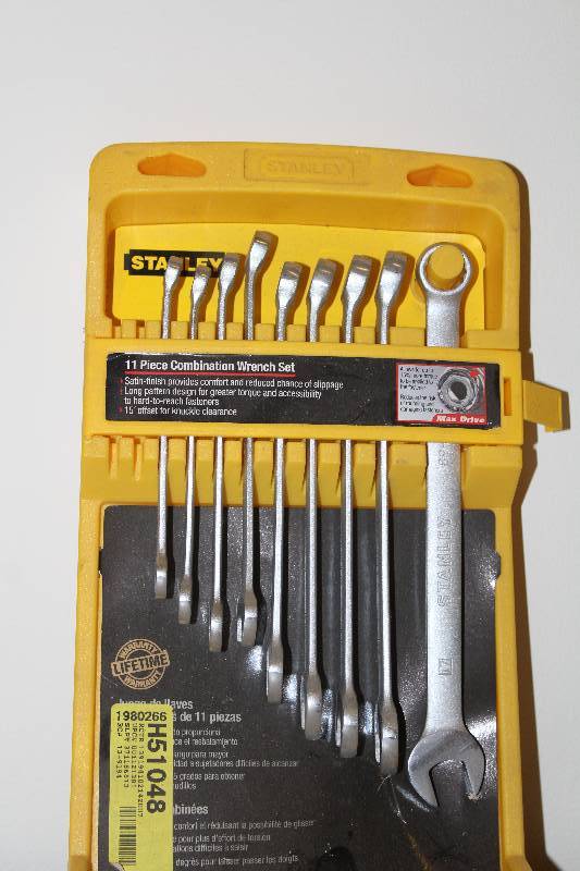 lot 7728 image: Stanley 9 Piece Combination Metric End Wrenches