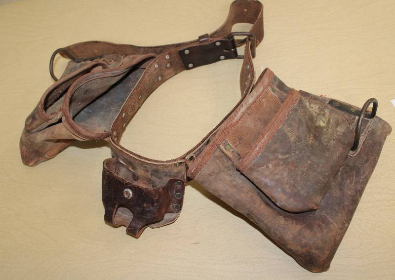 lot 8052 image: Hardy Tool Belt- Cool