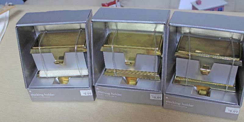 lot 8062 image: Lot of 6 Stocking Holders - 3 Packs of 2