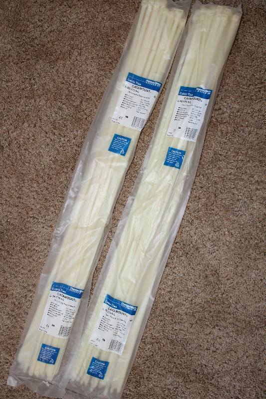 lot 8089 image: Lot of 2 Packages of 50 Heavy Duty Cable Ties- Cool