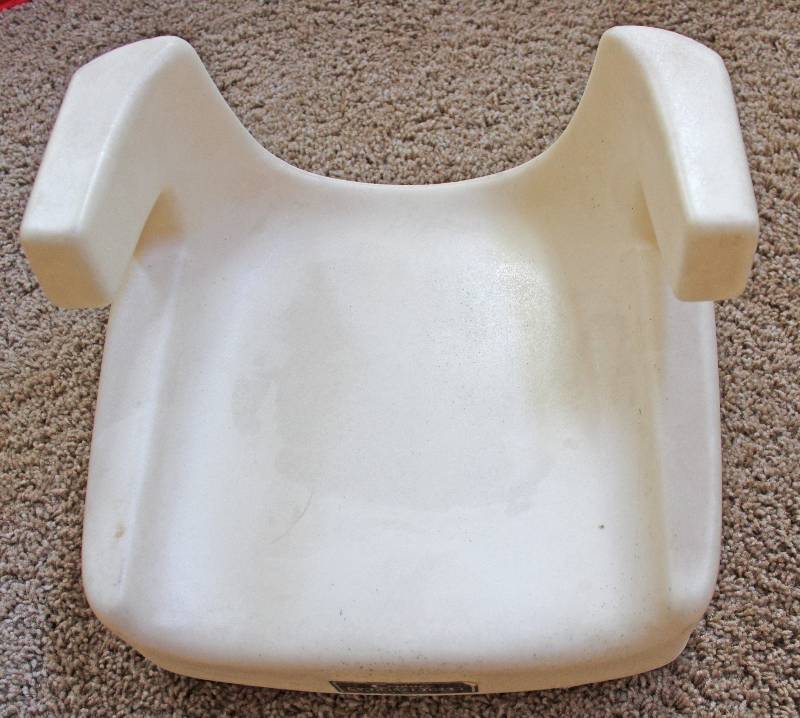 lot 8095 image: Childrens Booster Seat- Cool
