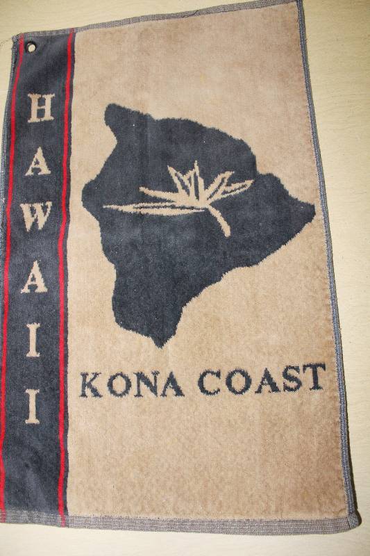 lot 8038 image: Kona Coast, Hawaii Golf Towel- Cool