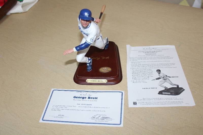 lot 8046 image: George Brett Figurine- Cool