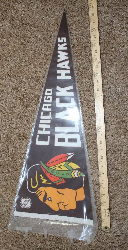 lot 8114 image: Chicago Black Hawks Pennant