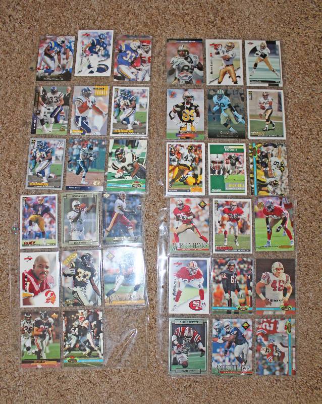 lot 8229 image: 35 Count Football Players Cards in Sleeves