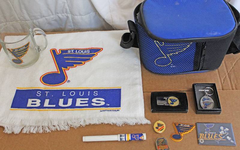 lot 8280 image: St. Louis Blues Memorabilia