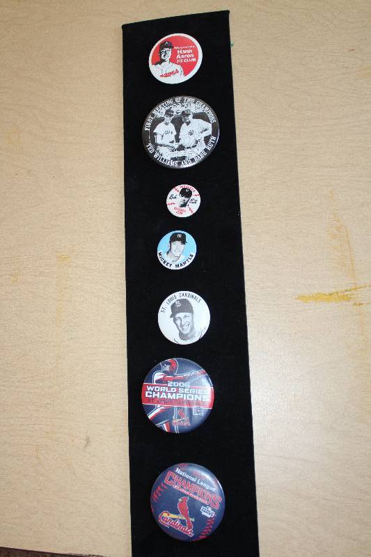lot 8815 image: Lot of 7 Assorted Buttons - Hank Arron, Babe Ruth, Ted Williams, Mickey Mantle, Stan Musial - World Series & League Champs - COOL