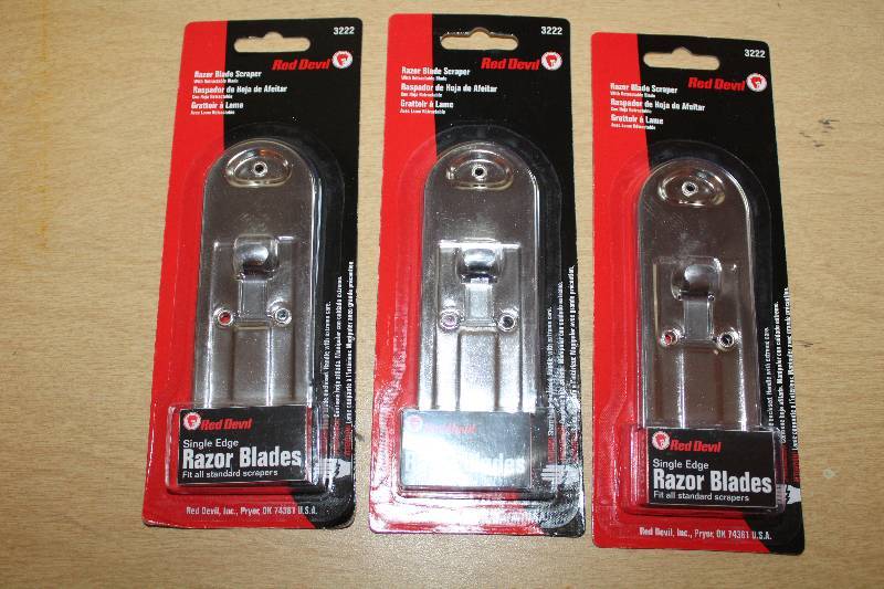lot 8847 image: Lot of 3 - Red Devil Razor Blade, Window Scrapers - New in Packages