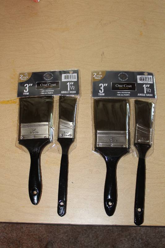 lot 8850 image: Lot of 2 - 2 packs of NEW Paint Brushes - 3 trim brush and a 1-12 - WOW