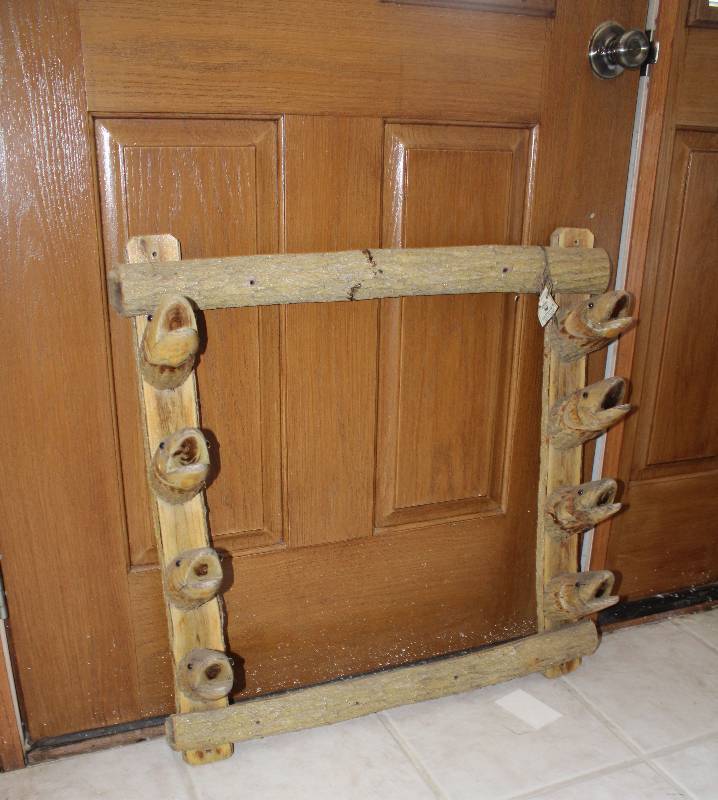 lot 8960 image: Wooden Fishing Pole Rack Holder  - w wood carved fish head decor