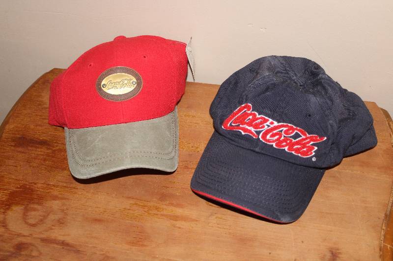 lot 5024 image: Lot of 2 Coca Cola Hats