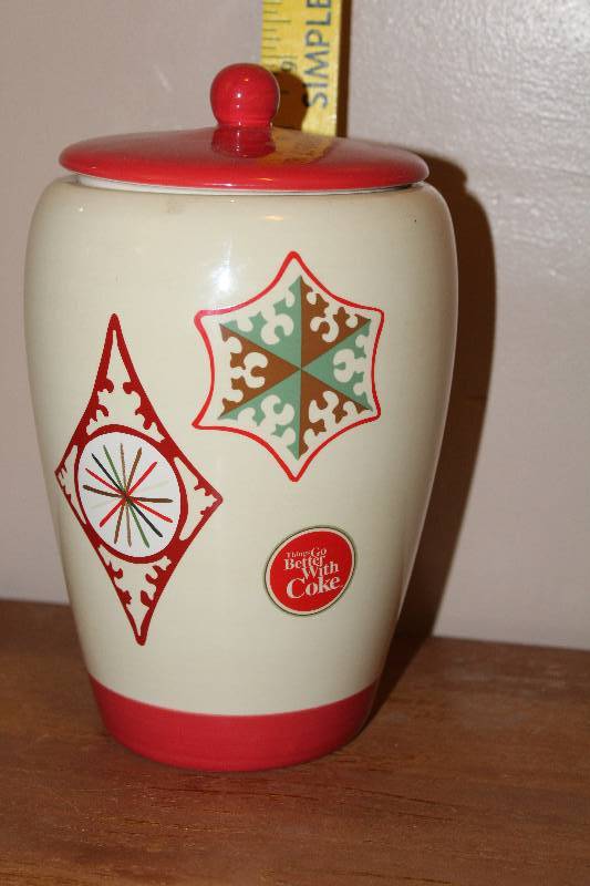 lot 5058 image: Coca Cola Cookie Jar -  Retro Design - Cute