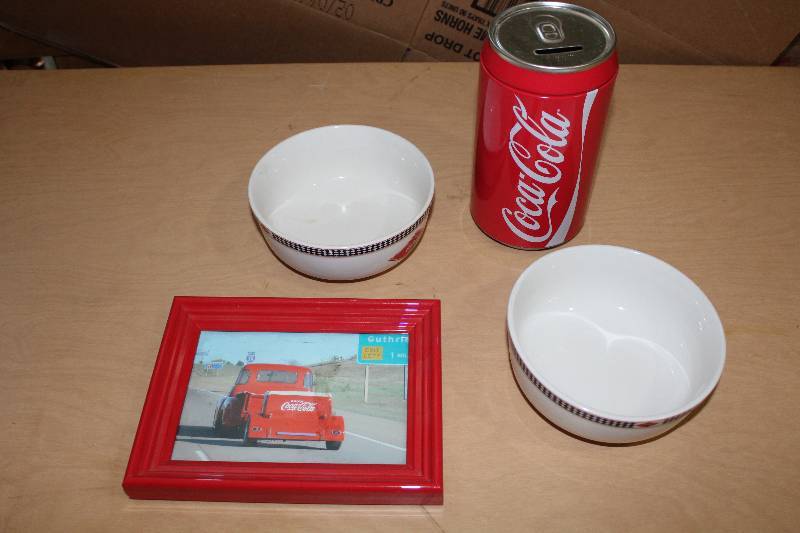 lot 8138 image: Coca Cola Items- Bowls, Picture, and More- See Photos