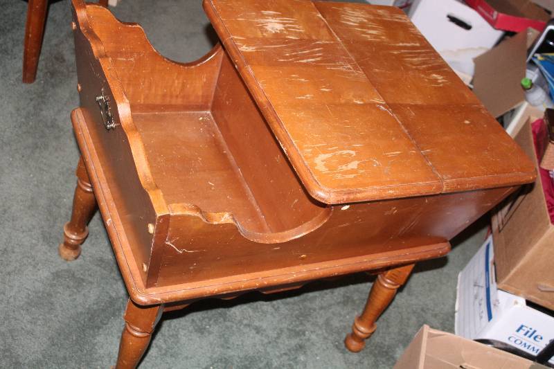 lot 8142 image: Wooden End Table- Take a Look