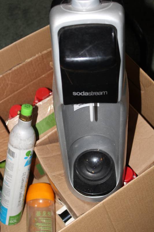 lot 8143 image: Sodastream Machine w Expired Syrup- Cool