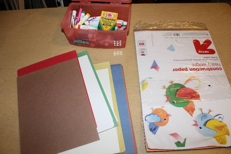 lot 8148 image: Craft Lot- Construction  Paper,  Markers, and More
