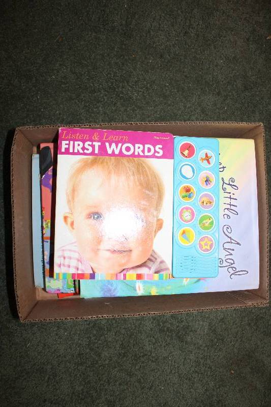 lot 8154 image: Box of Assorted Childrens Books- Wow