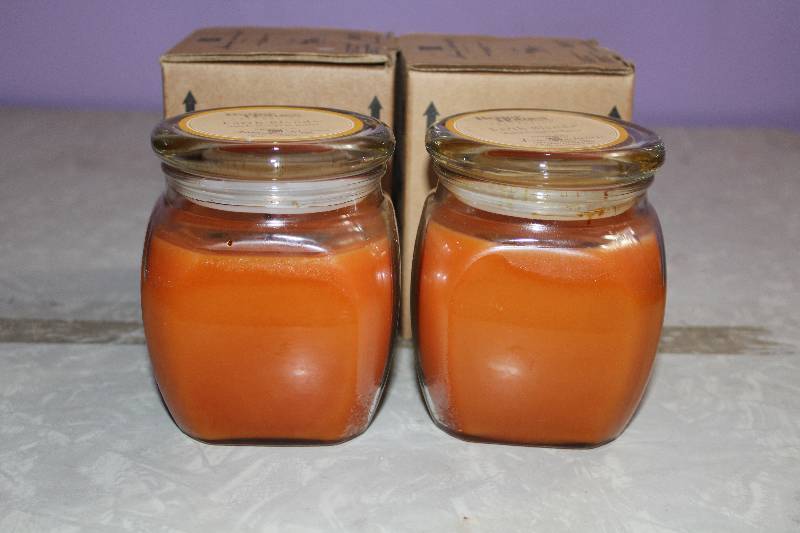 lot 8167 image: Lot of 2 Home Interiors Mobile Pumpkin Butter Candles- New in Box