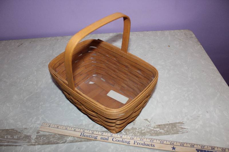 lot 8173 image: Longaberger Oblong Basket w Liner- Stationary Wood Handle- Cool
