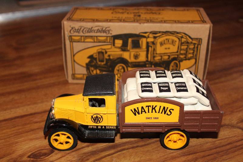 lot 8211 image: Watkins 1931 Hawkeye Die-cast Metal Truck- Wow