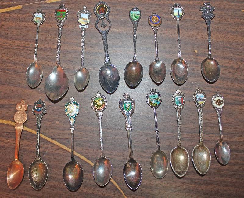 lot 8302 image: Spoon Collection - See Pics