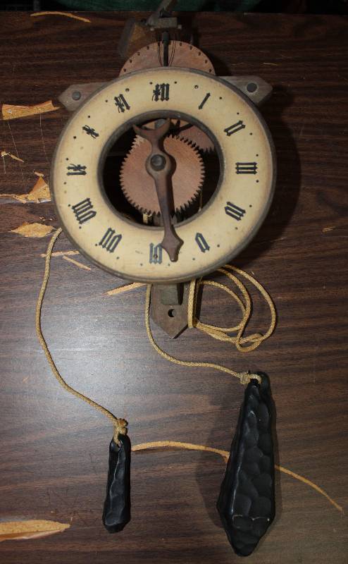 lot 8324 image: Clock