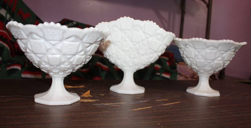 lot 8330 image: Lot of 3 Pieces of Milk Glass Quilt Pattern Milkglass