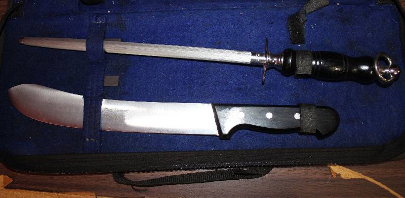 lot 8334 image: Chefs Knife - Steel, Professional Grade - WOW In Box