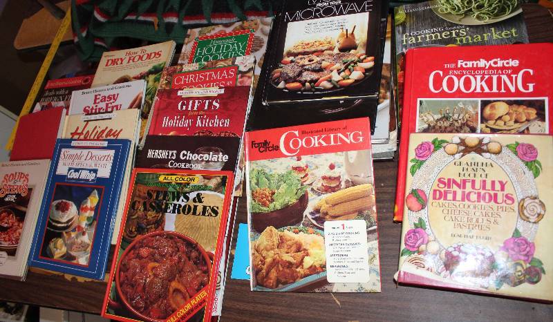 lot 8344 image: Lot of Cook Books - See pics on whats for dinner - cookbooks