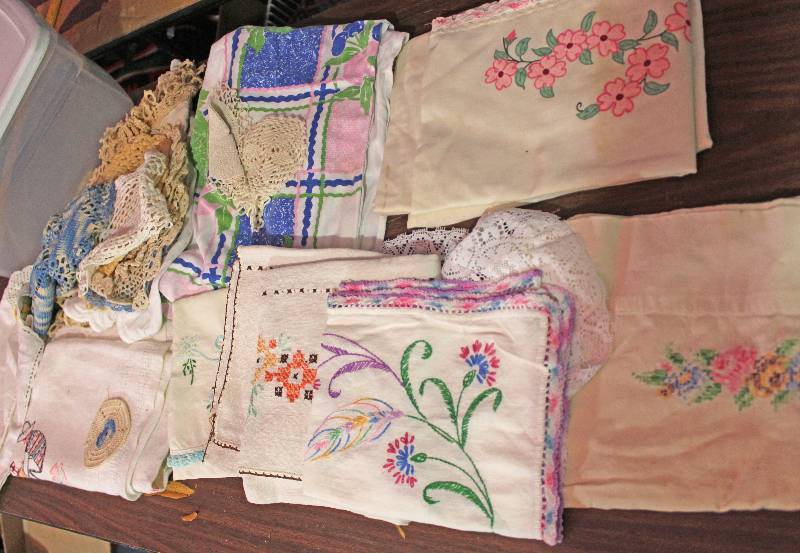 lot 8352 image: Cross Stitch - Needle Point and More
