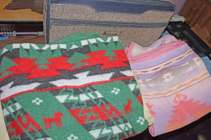 lot 8360 image: Suitcase and Blankets
