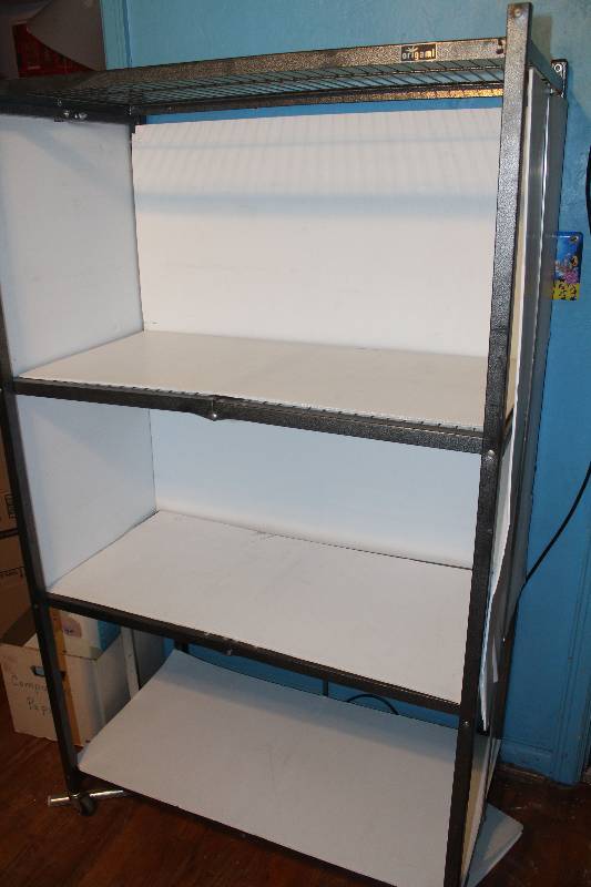 lot 8362 image: Rolling Shelf Unit - see pics