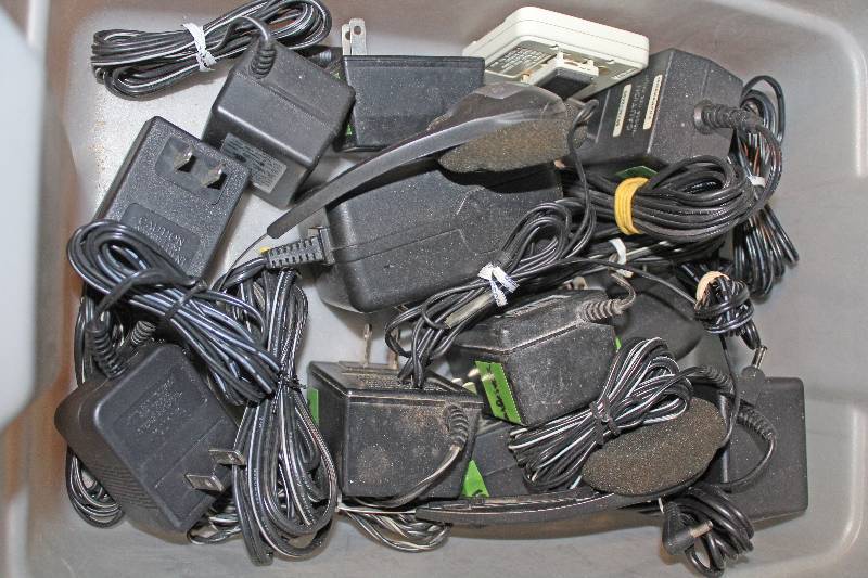 lot 8391 image: Assorted Electric Transformers  Chargers - See Pics
