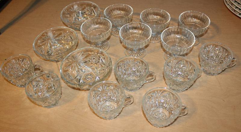 lot 8393 image: Misc. Glassware