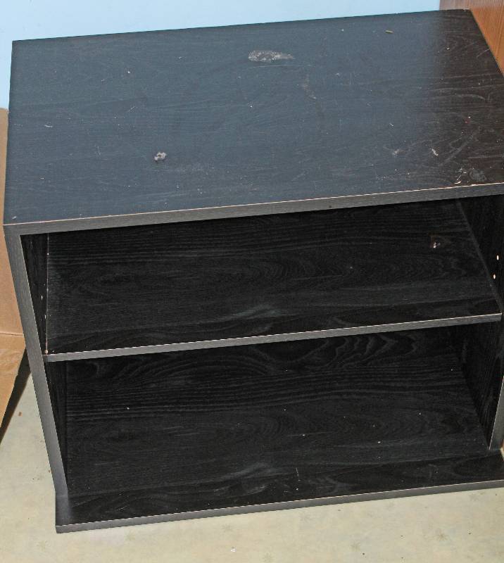 lot 8425 image: Black TV Stand and Rolling Kitchen Cart