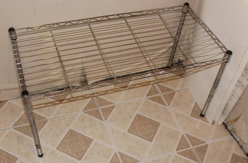 lot 8456 image: Metro Style Rack