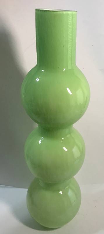 lot 3586 image: Crazy Cool Green Vase PLEASE SEE PICTURES Really Cool - ALMOST 2 FOOT TALL