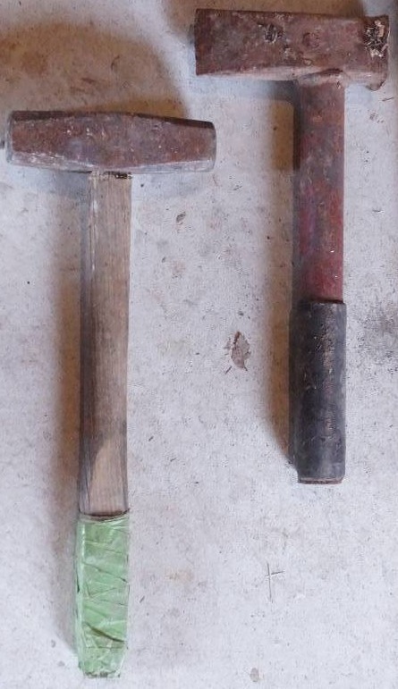 lot 6400 image: Lot of 2 Heavy Hammers