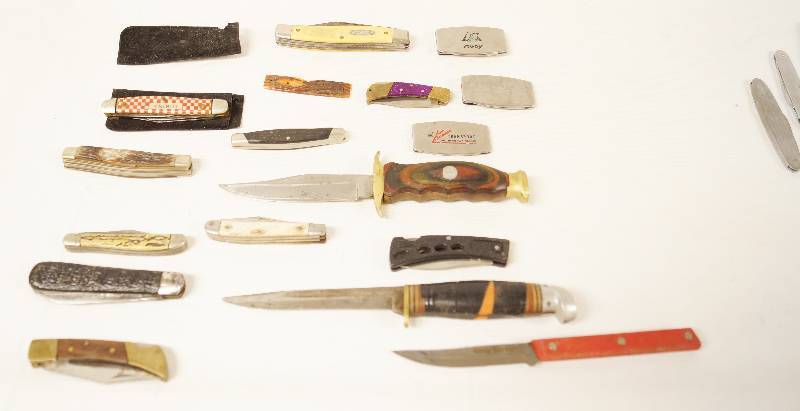 lot 6451 image: Large Collection of Knives in Planters Collectible Tin - Take a Look - Purina Knife and Others
